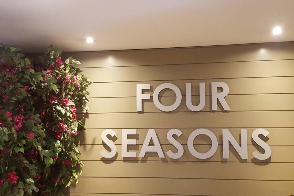 Four Seasons 818- Spacious Cbd Studio - Onsite Parking, Gym & Rooftop Pool Apartment Cape Town Luaran gambar