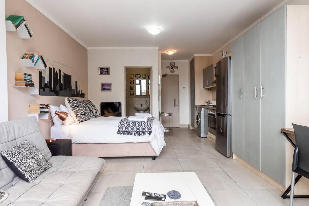 Four Seasons 818- Spacious Cbd Studio - Onsite Parking, Gym & Rooftop Pool Apartment Cape Town Luaran gambar