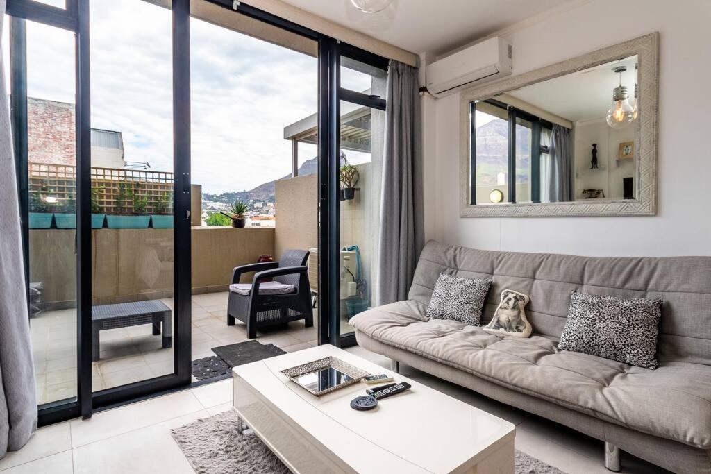 Four Seasons 818- Spacious Cbd Studio - Onsite Parking, Gym & Rooftop Pool Apartment Cape Town Luaran gambar